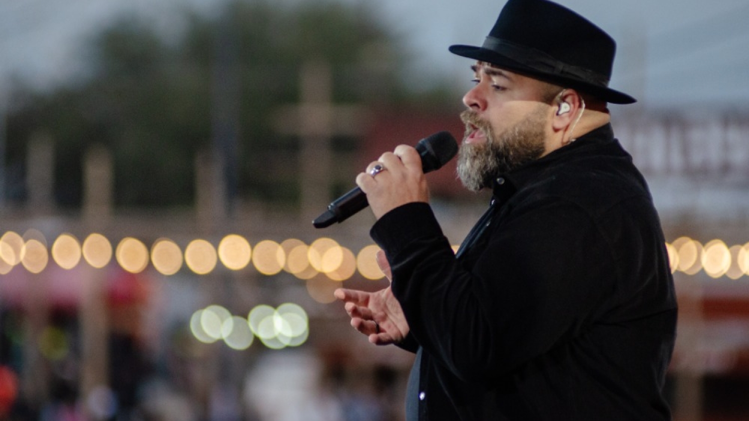 El Patio del Poncho volvió a latir al ritmo del folklore con Juan Fuentes y un cierre a pura chacarera