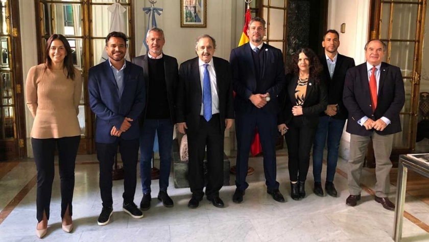 Nelson Bravo se reunió con Ricardo Alfonsín en Fitur 2023