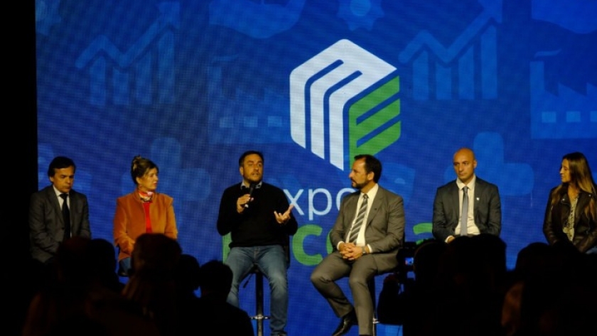 Cabandié participó de la jornada inicial de la Expo Escobar 2022