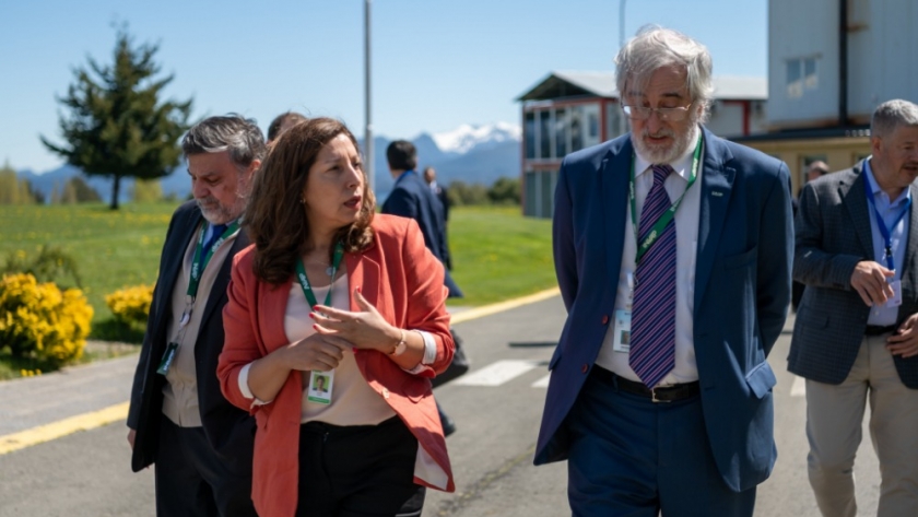 Carreras encabezó una recorrida por INVAP con Cafiero y el titular del OIEA
