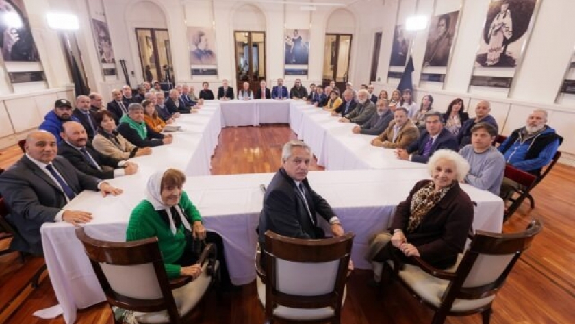 Alberto Fernández: «Tenemos que volver a poner en práctica un pacto democrático donde la violencia sea excluida»