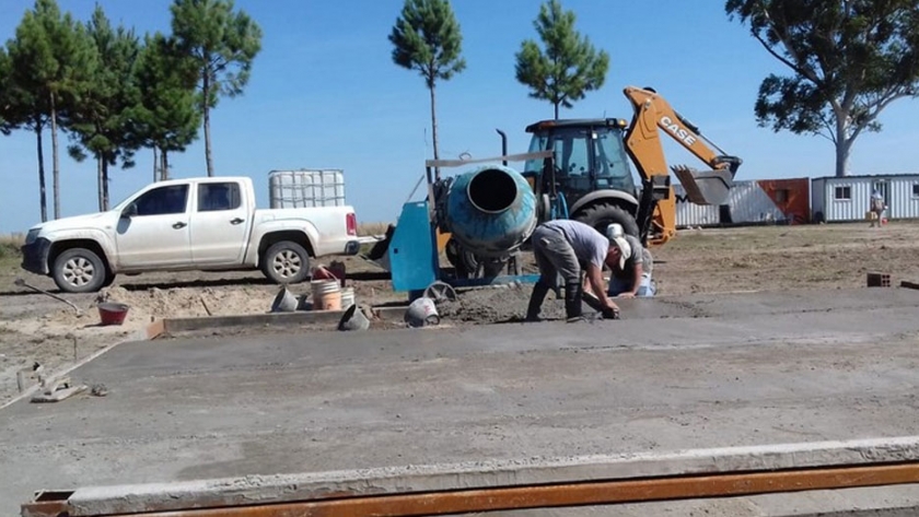 Anselmo recorrió obras productivas para el Iberá que se ejecutan en torno a la Ruta Provincial Nº 22