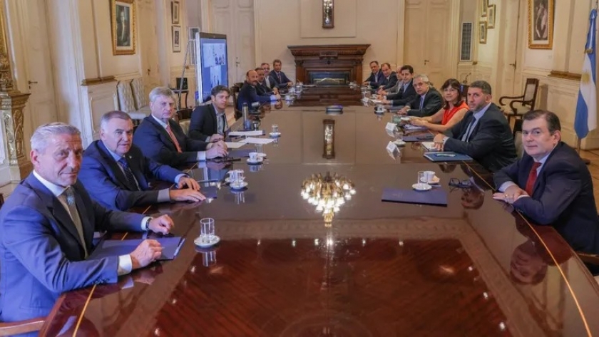 Zamora con otros gobernadores se reúnen con Fernández en Casa Rosada