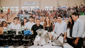 Herrera Ahuad y Tolosa Paz realizaron en Eldorado la mayor entrega del banco de herramientas de la Argentina