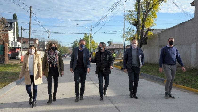 Plan Argentina Hace: finalizó la pavimentación de la calle Renacimiento en Malvinas Argentinas