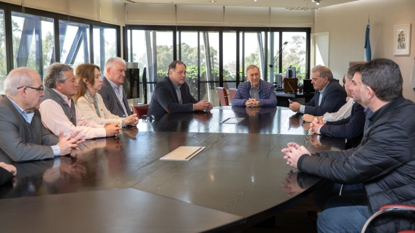 *Schiaretti* recibió a la Mesa de Enlace para atender las inquietudes del campo