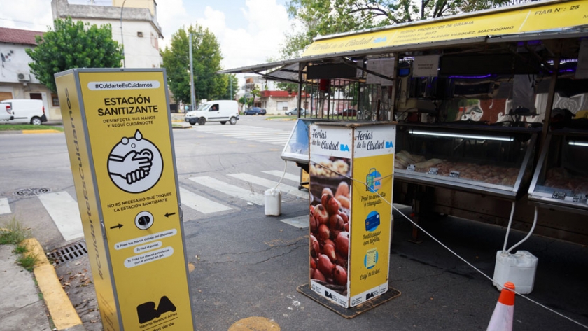 La Ciudad instaló tótems sanitizantes en 40 ferias barriales