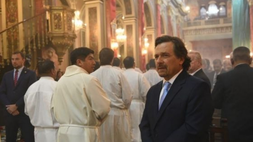 El gobernador Sáenz participó de la primera jornada del Triduo del Milagro