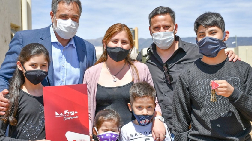 Con sentido federal 50 familias cuentan con su hogar y 80 con su título de propiedad Vivienda