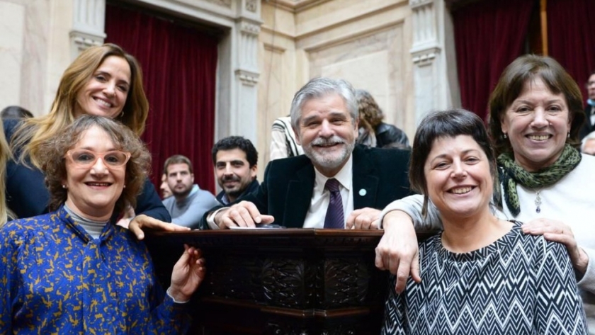 Filmus celebró la aprobación del proyecto de Ley de Promoción de la Bio y Nanotecnología