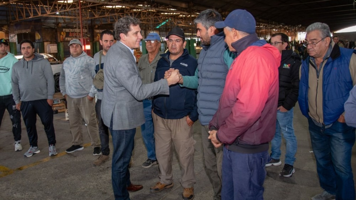 San Juan refuerza al sector agropecuario en Rawson con insumos