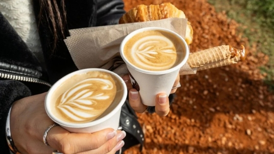 Llega una nueva edición de Cafecito BA: 22 cafeterías, delicias dulces y saladas para acompañar y DJs en vivo