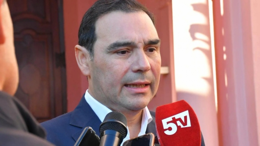 Valdés anunció incremento salarial del 10% para la administración pública provincial