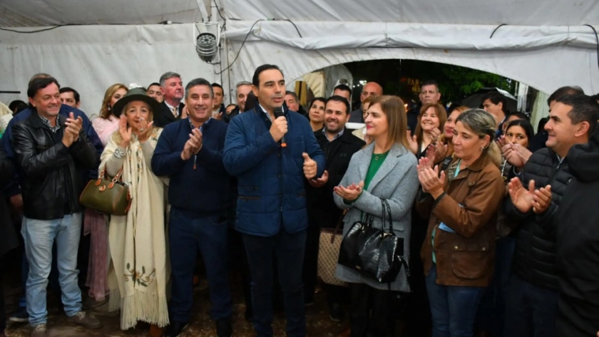 En Empedrado, Valdés inauguró la Feria Provincial de Artesanías 