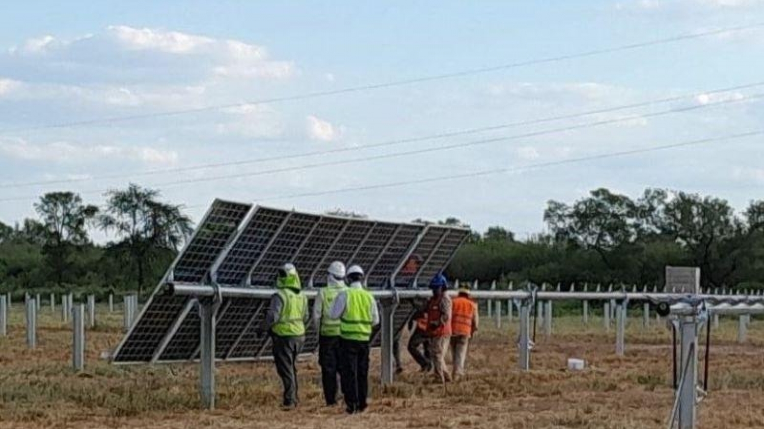 Parque Solar de Las Lomitas: 37 MW y más de 60.000 paneles
