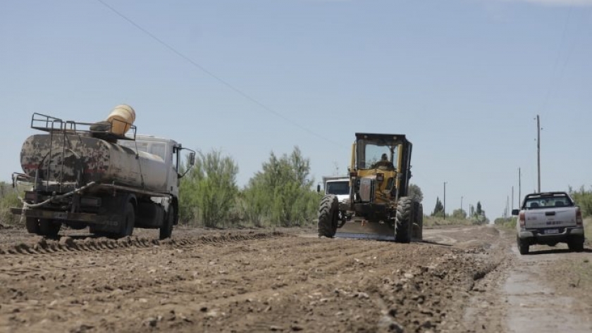 Vialidad Mendoza ya mejora las rutas ganaderas en el Sur provincial