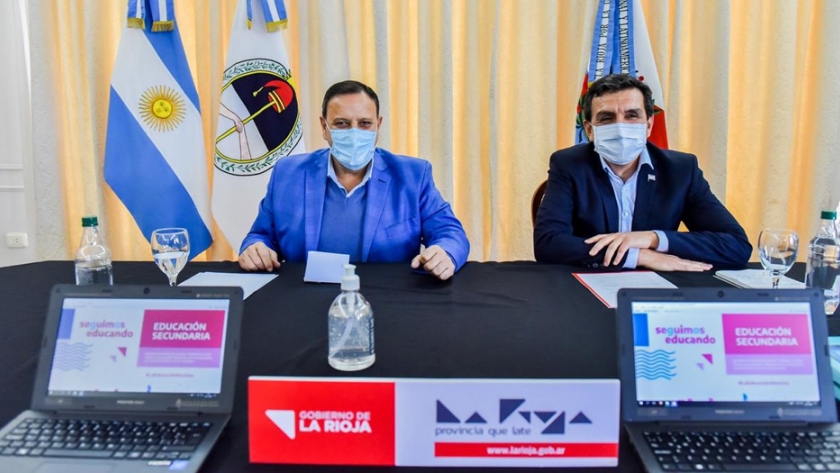 Entrega de 3 mil notebooks: Los gobiernos provincial y nacional trabajan en conjunto para disminuir la brecha digital