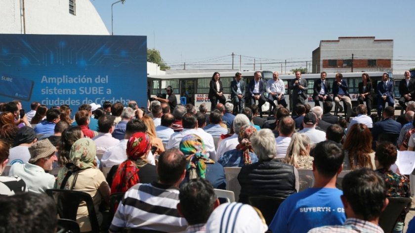Massa y Giuliano ampliarán el sistema SUBE en Córdoba beneficiando a más de 2 millones de personas