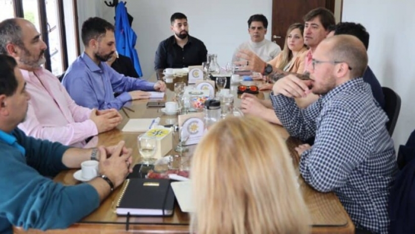 El Ministro de Economía de la provincia finalizó una exitosa serie de encuentros con Cámaras de Comercio