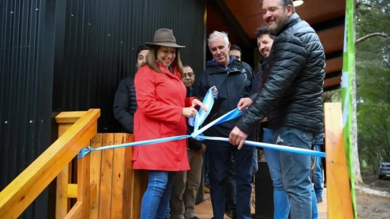 Carreras inauguró nueva infraestructura turística en El Manso