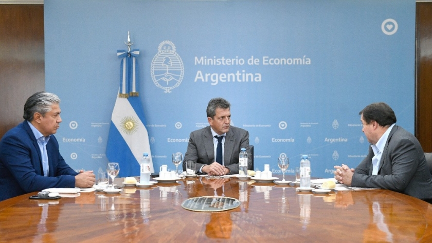 Con eje en energía y economías regionales, Massa recibió a Weretilneck y Figueroa