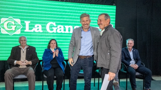 Frigerio entrega créditos por $1.000 millones a productores