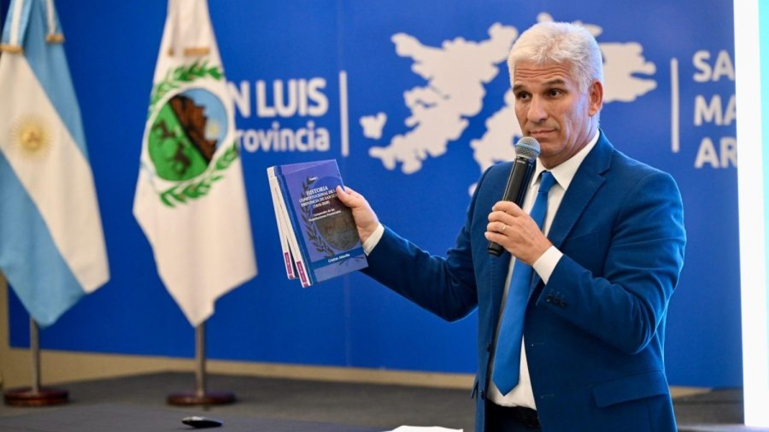 Poggi propone cambios en los tres poderes del Estado