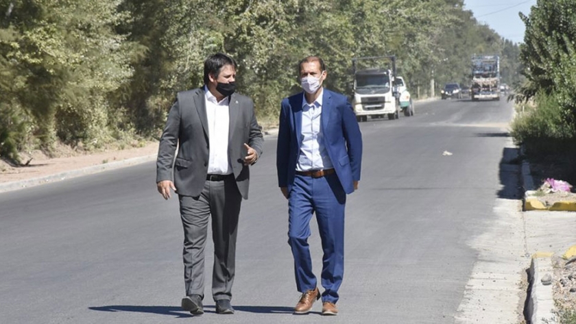 El Gobernador recorrió obras de asfalto en Neuquén capital