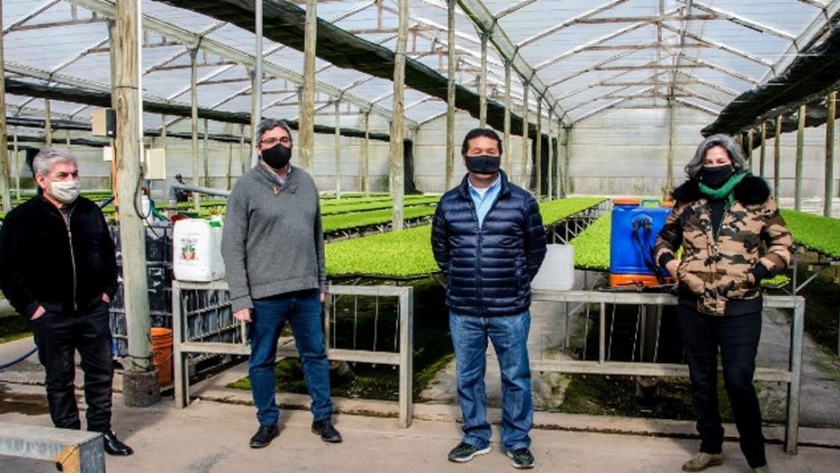 El ministro Rodríguez visitó la cooperativa Tecnoflor