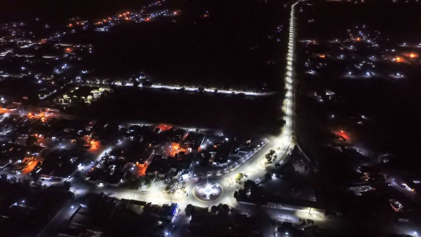 Tinogasta: Raúl Jalil inauguró nuevo asfaltado e iluminación en la Avenida Juan Pablo I