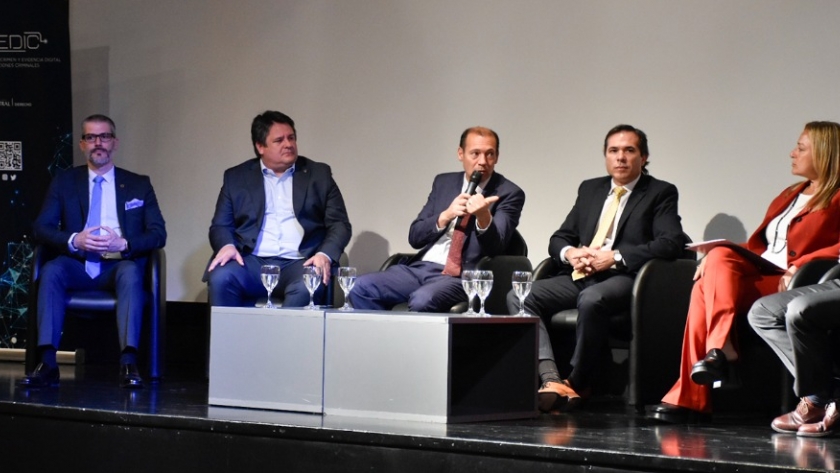 Gutiérrez participó del III Encuentro Internacional de Cibercrimen