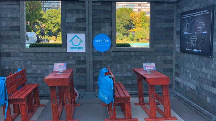 Una empresa colombiana transforma el plástico en educación en África