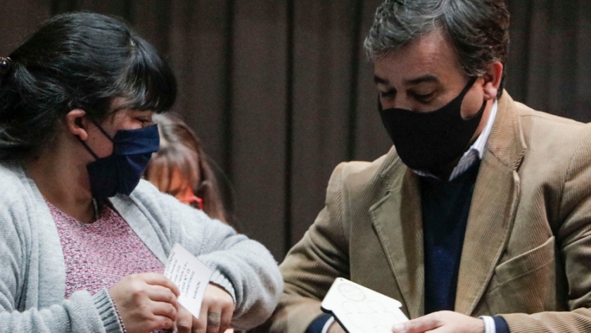 El IPV sorteó las llaves de 16 viviendas que se entregarán próximamente en Rawson