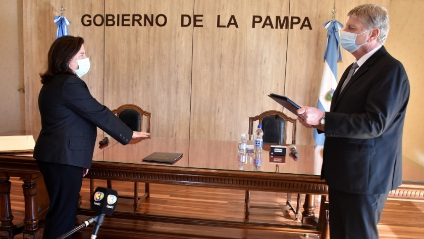 Asumió Fernanda González como ministra de la Producción