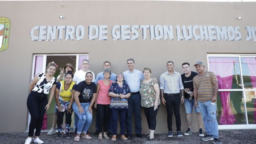 Más inserción social y laboral: Capitanich habilitó las obras del centro de gestión “luchemos juntos”