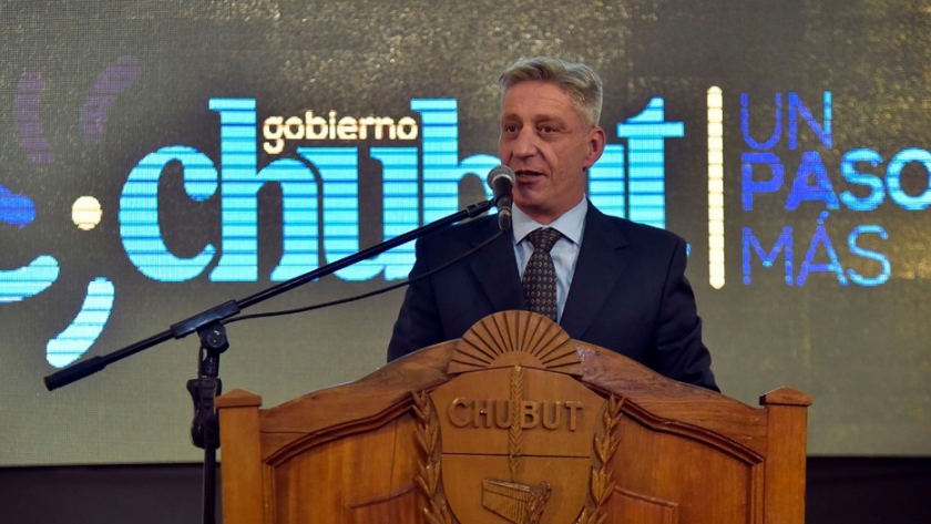 Arcioni confirmó a Javier Touriñán en la secretaría general de gobierno y a Gustavo Hermida en el ministerio de desarrollo social