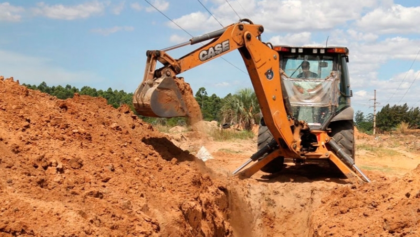 Continúan los trabajos de red cloacal en El Pingo