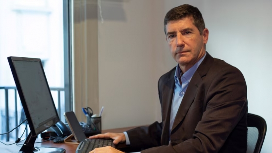 Gustavo Neffa y la economía argentina: claves del riesgo país, tipo de cambio y futuro post-elecciones