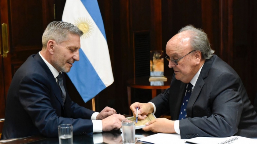 Mendiguren y Arcioni acordaron impulsar las economías regionales de Chubut