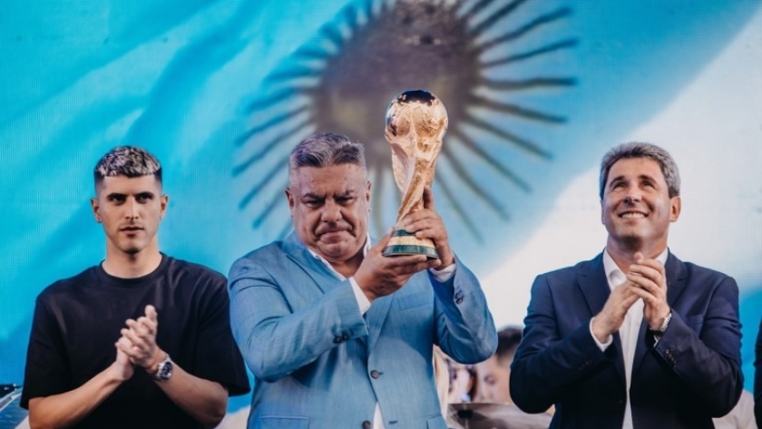 Los sanjuaninos disfrutaron de la exhibición de la Copa del Mundo en el Parque de Mayo