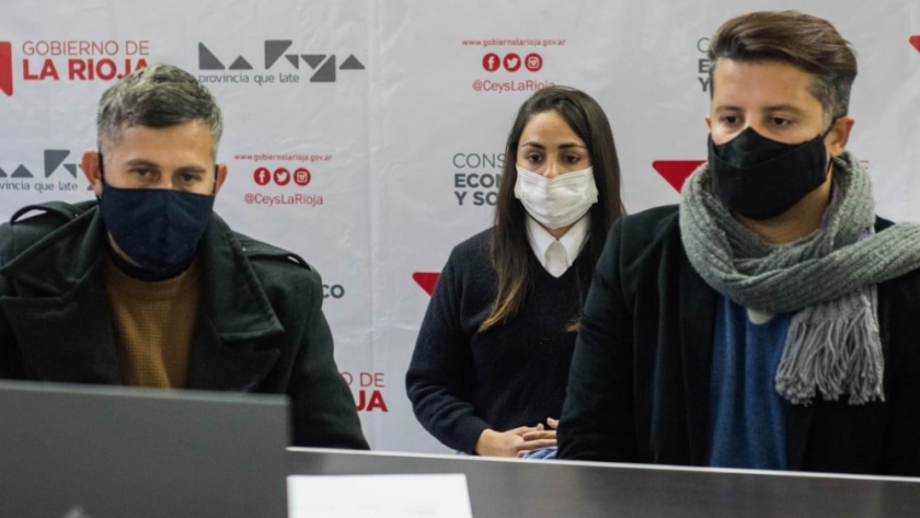 Trabajadores del espacio público de La Rioja podrán acceder a microcréditos otorgados por el Estado nacional