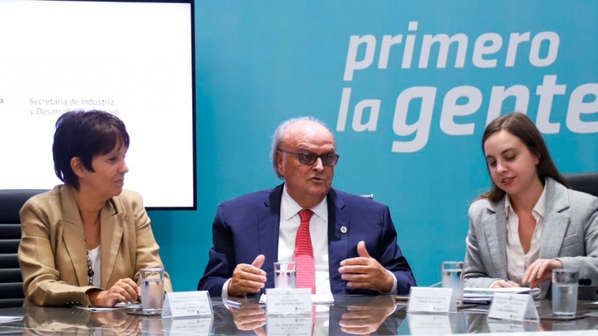 Vehículos eléctricos: el Gobierno Nacional, junto con trabajadores e industriales, presentó el proyecto para impulsar su producción
