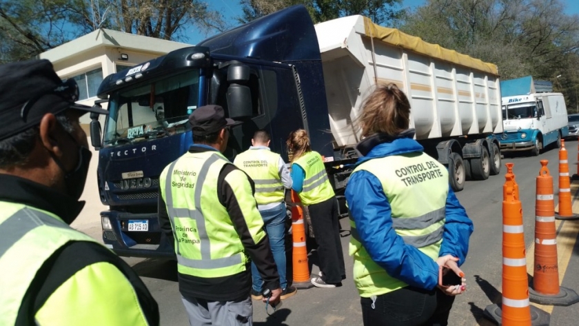 Seguridad y CNRT desarrollaron un operativo de control de transporte en Catriló