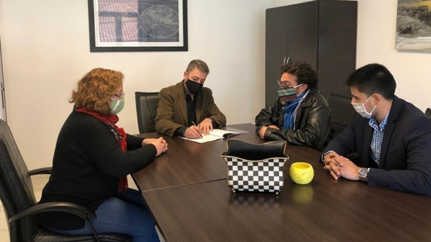 Se firmó convenio de capacitación para 30 cooperativas de toda la provincia