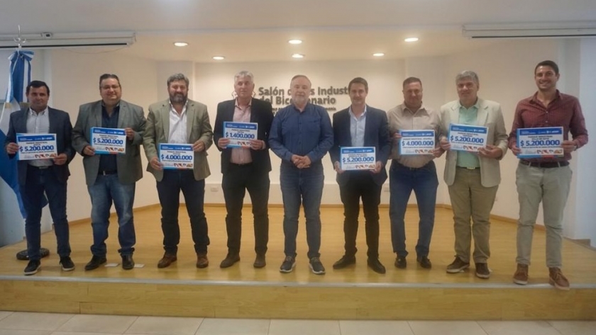 Ocho parques industriales recibieron fondos para obras de infraestructura