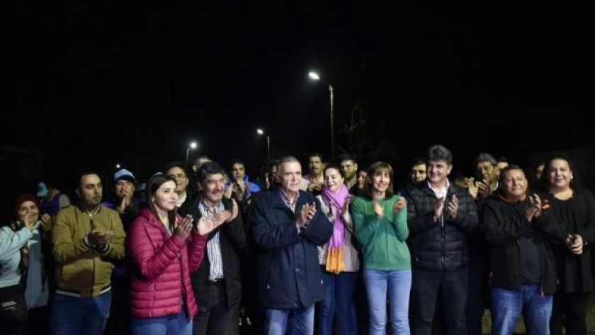 Jaldo supervisó obras de agua potable e iluminación en El Naranjo y El Sunchal Las tareas fueron realizadas por administración, con apoyo del Gobierno Provincial