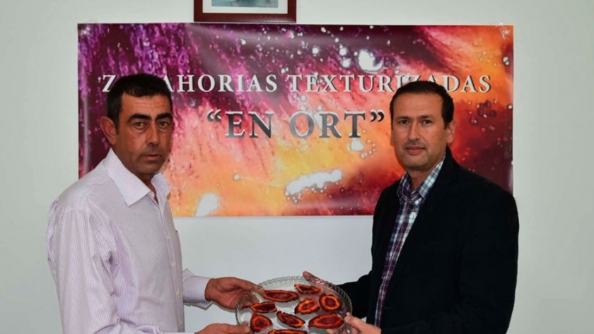 Cuevas Bajas consolida su fiesta de la zanahoria morá