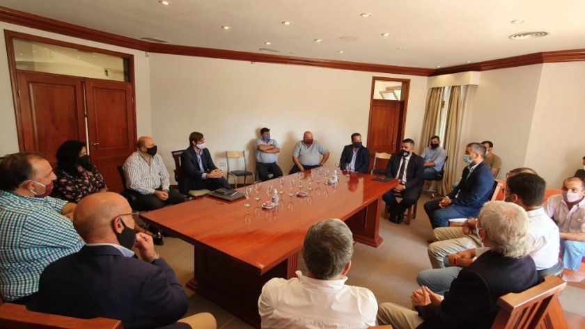 Tabaco: Coordinan trabajo con Nación para mejoras del sector