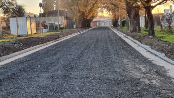 Finalizó la construcción de cordón cuneta en calles del Barrio Don Pino