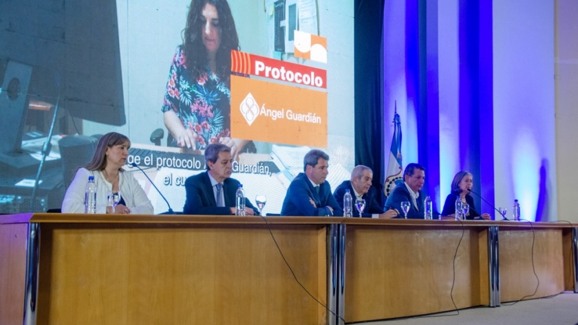 Uñac encabezó el lanzamiento del Protocolo Ángel Guardián, inédito en el país